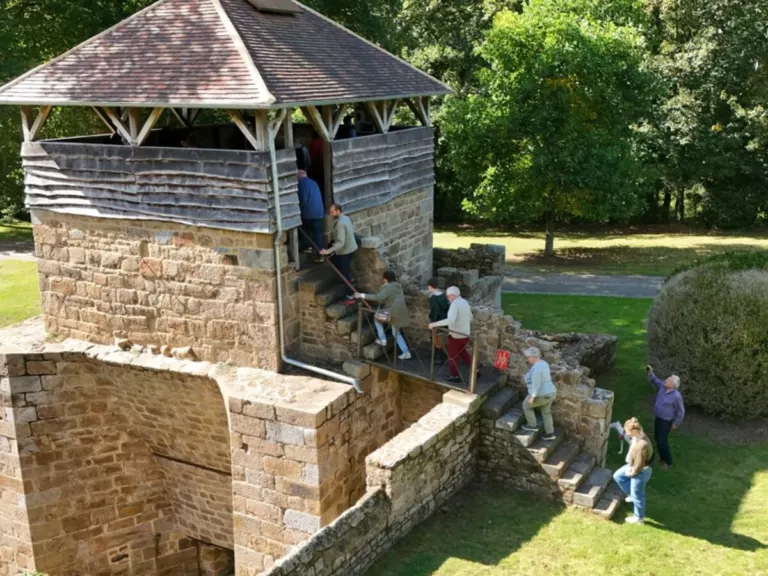 Le haut-fourneau de Varenne et son escalier